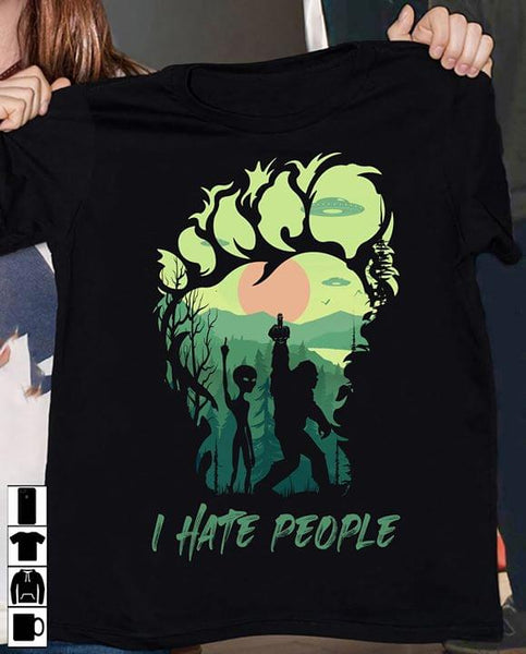 Bigfoot Alien Middle Finger Green I Hate People Standard Men T-shirt - Dreameris