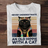 Never Underestimate An Old Hippie With A Cat Standard/Premium T-Shirt - Dreameris
