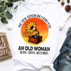 Never Underestimate An Old Woman With Vinyl Records Family Gifts Women's T-shirt - Dreameris
