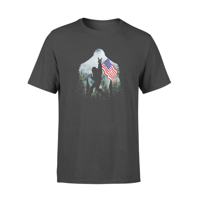 FF Bigfoot Hold America Flag Forest Cotton T-Shirt - Dreameris